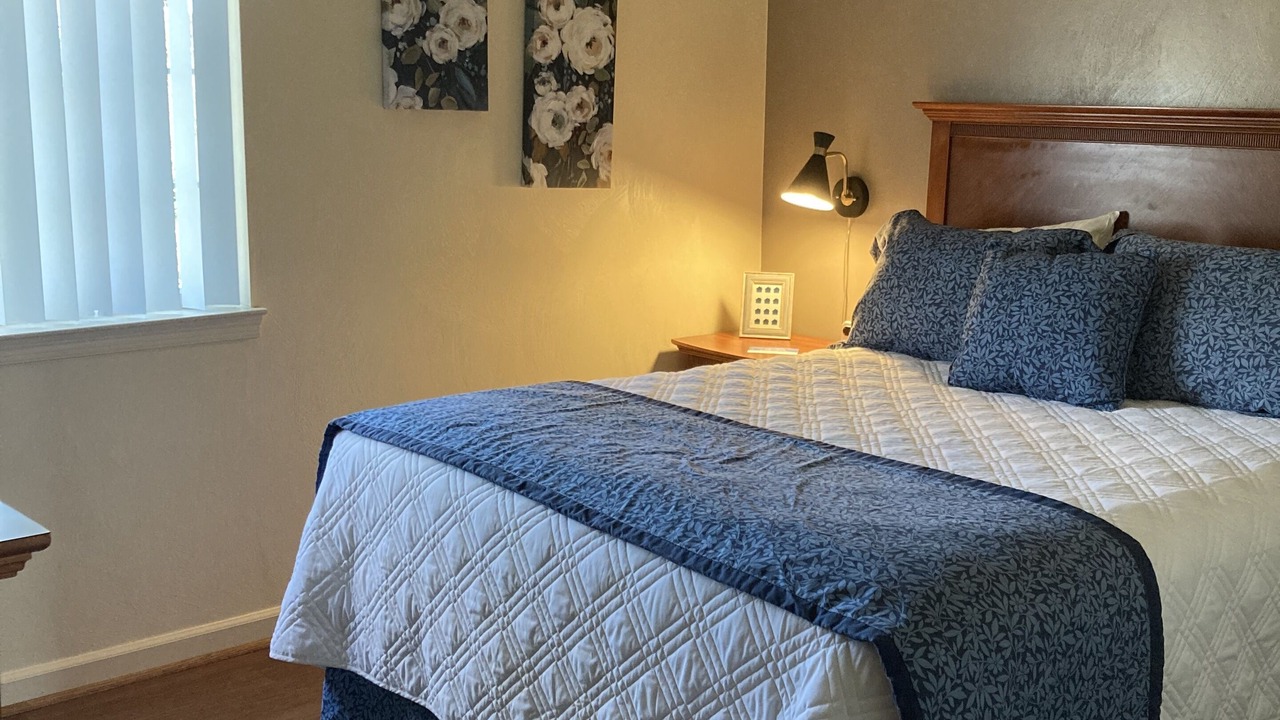 Photo of Bedroom in Salem