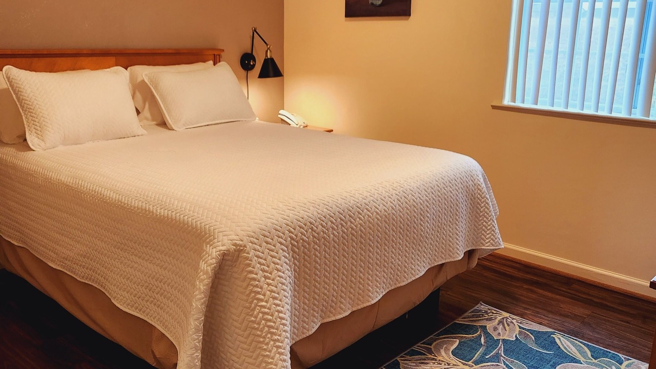 Photo of Bedroom in Salem