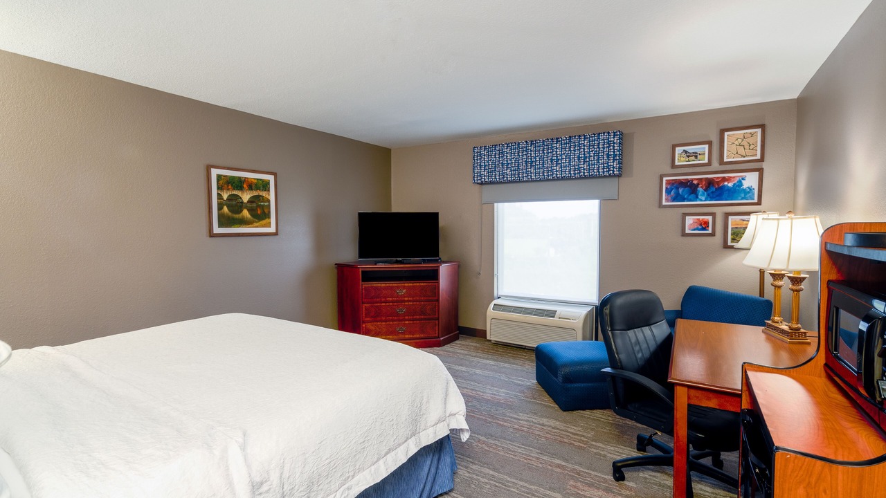 Photo of Bedroom in Pittsburg
