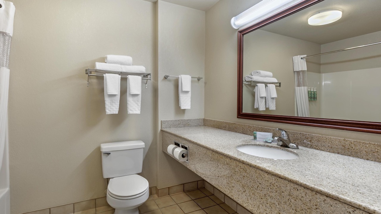 Photo of Bathroom in Lawrenceburg