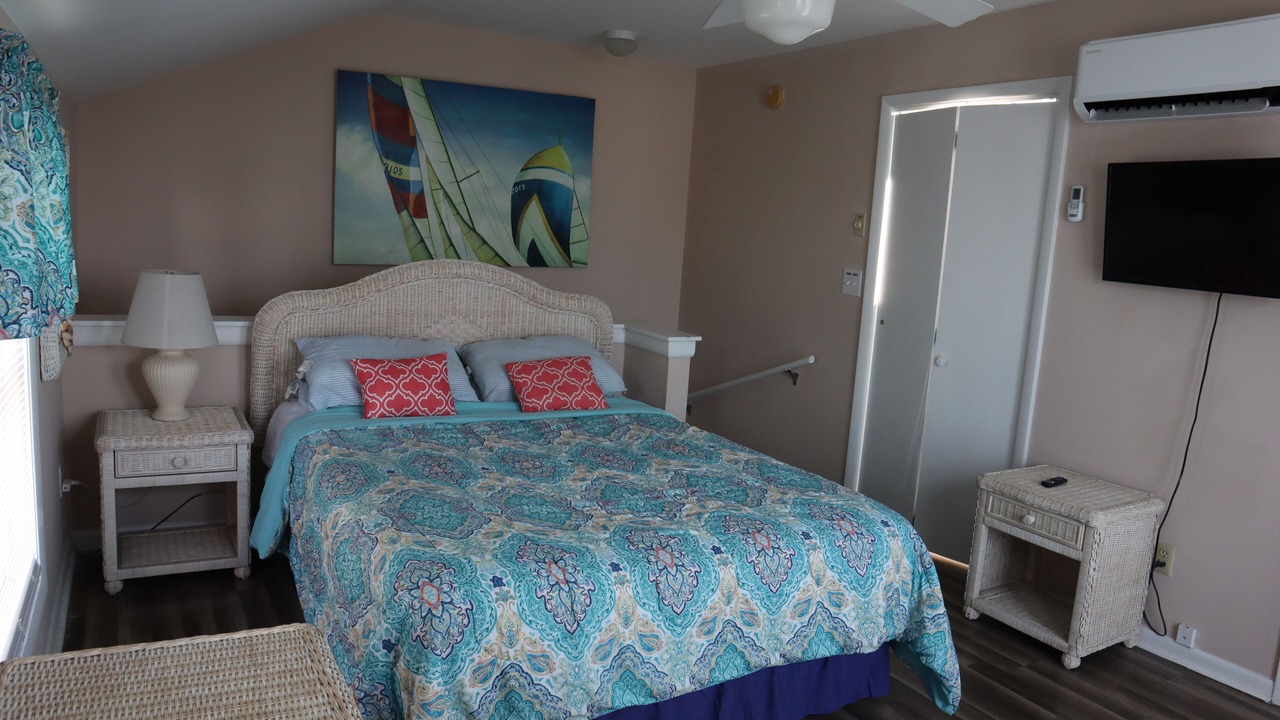 Photo of Bedroom in Oak Island