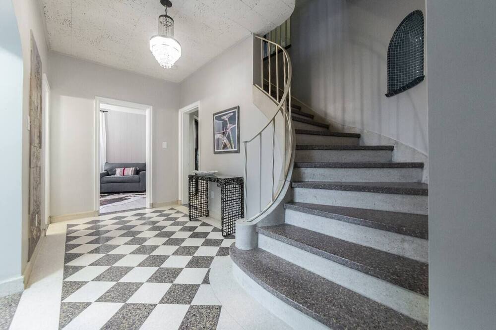 Photo of Others in Downtown Knoxville