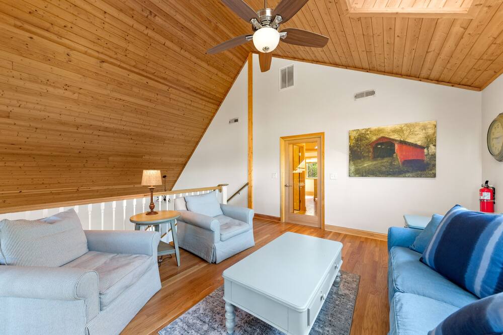 Photo of Livingroom in Sunset Cove