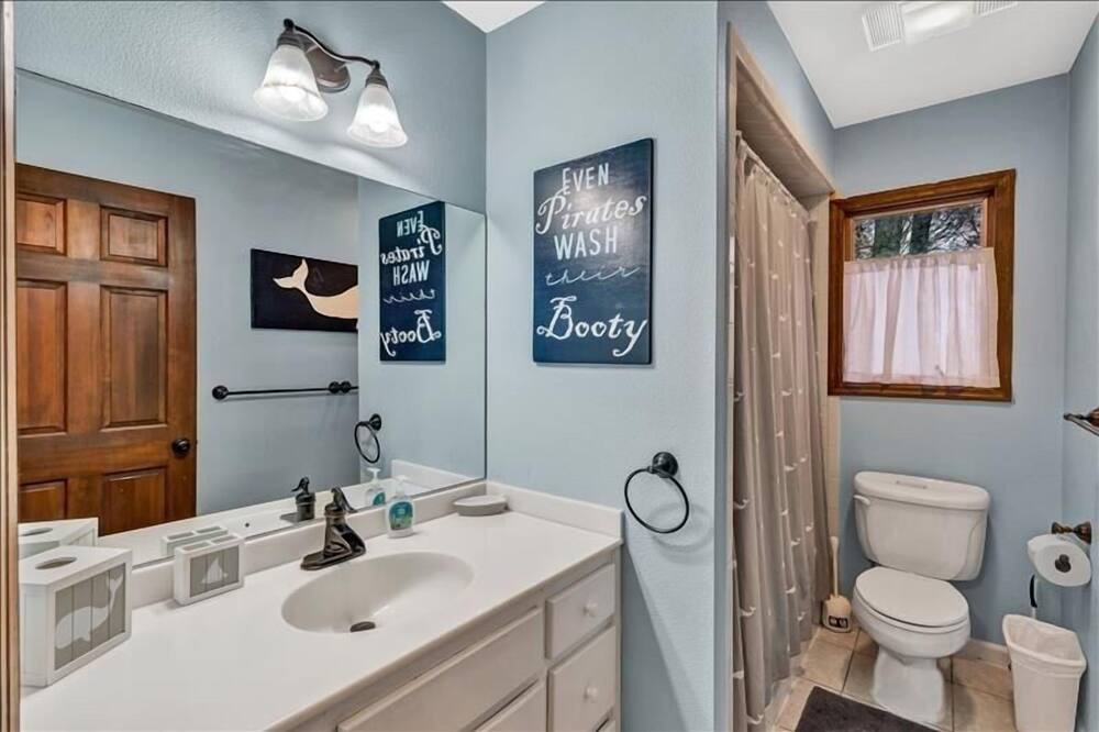 Photo of Bathroom in Moneta