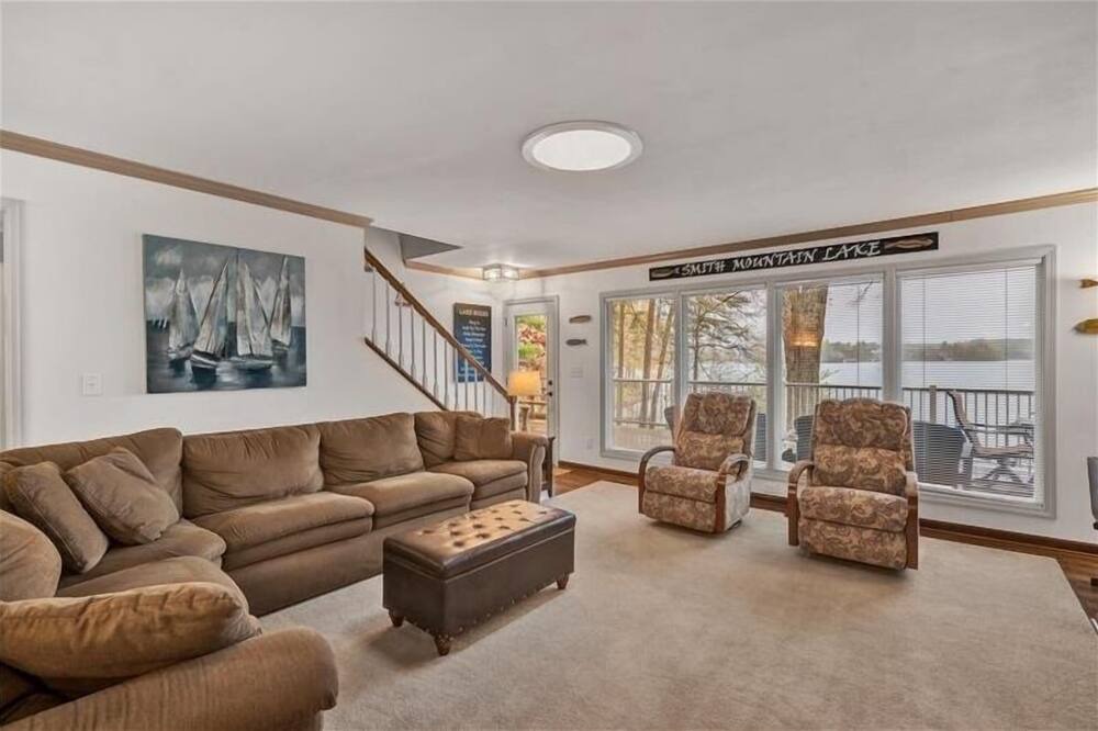 Photo of Livingroom in Moneta