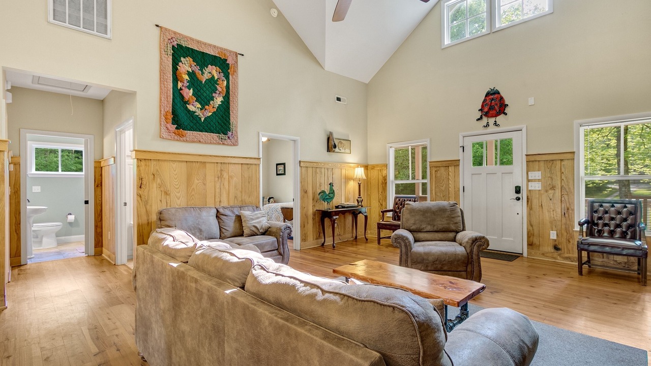 Photo of Livingroom in Marietta