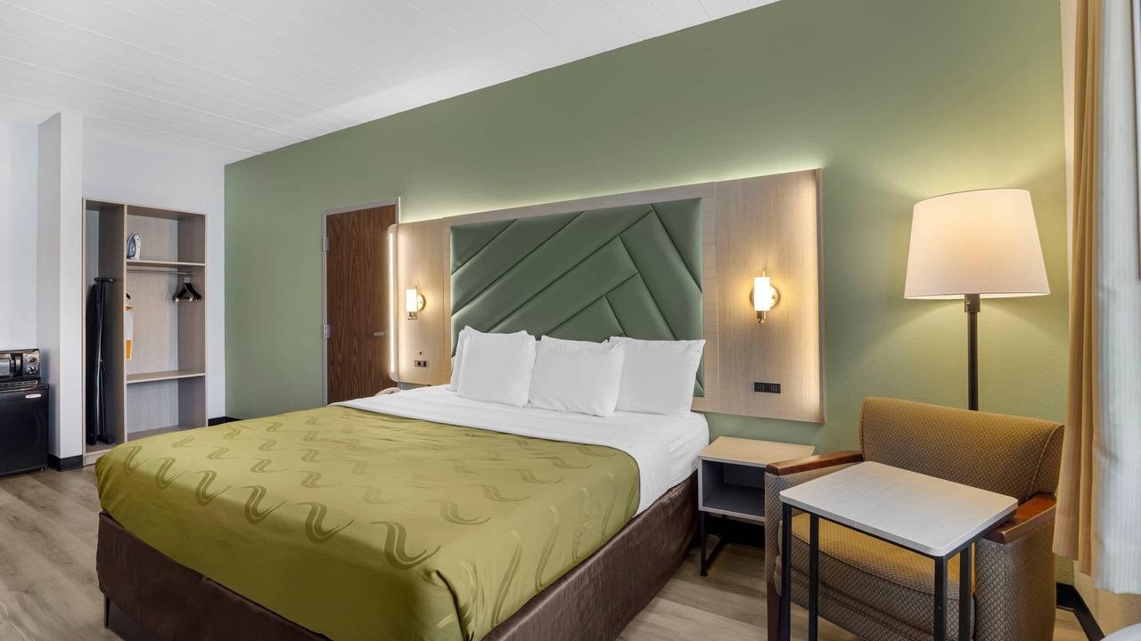 Photo of Bedroom in Monterey