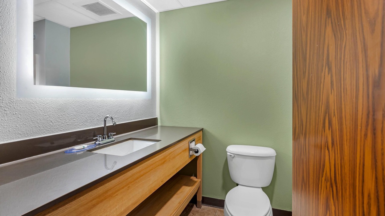 Photo of Bedroom in Monterey