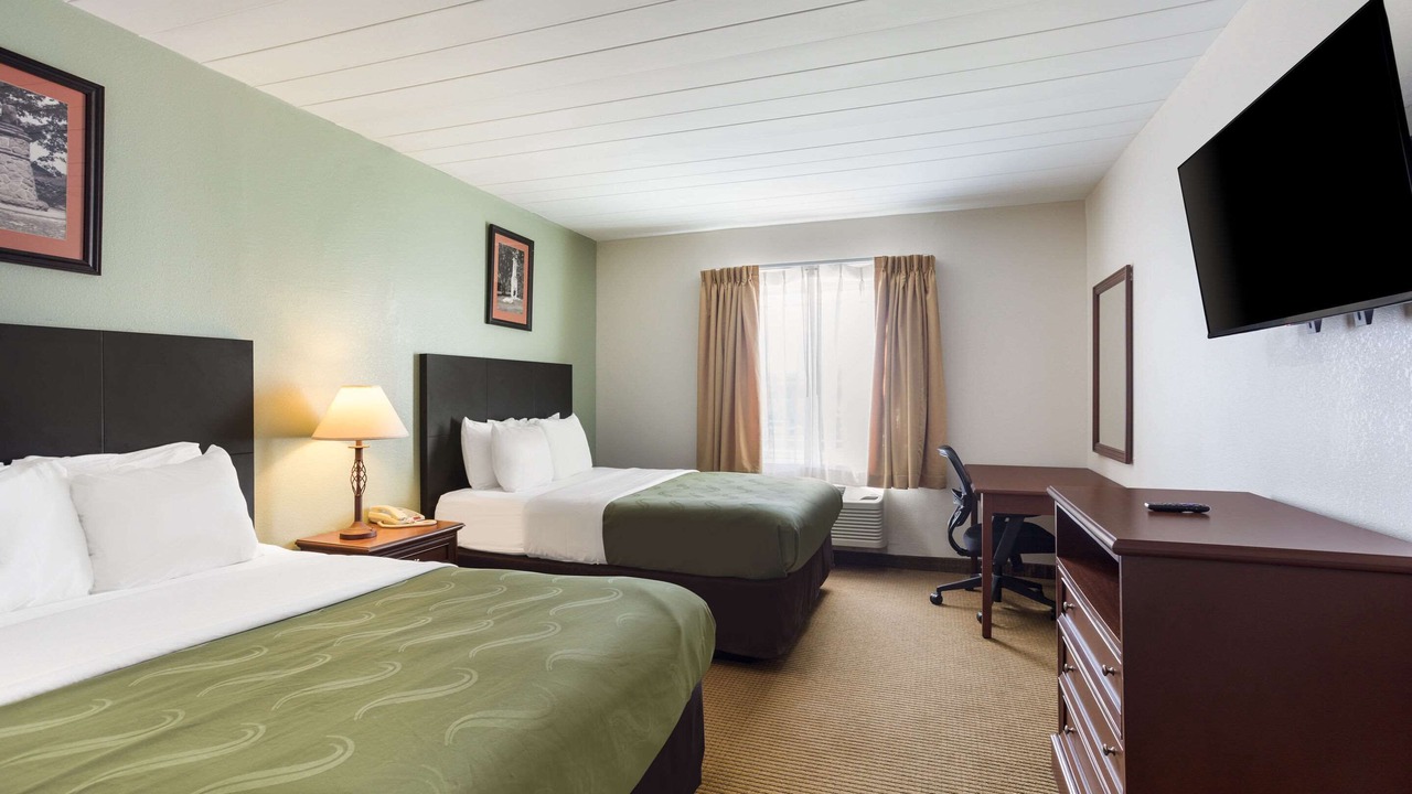 Photo of Bedroom in Monterey
