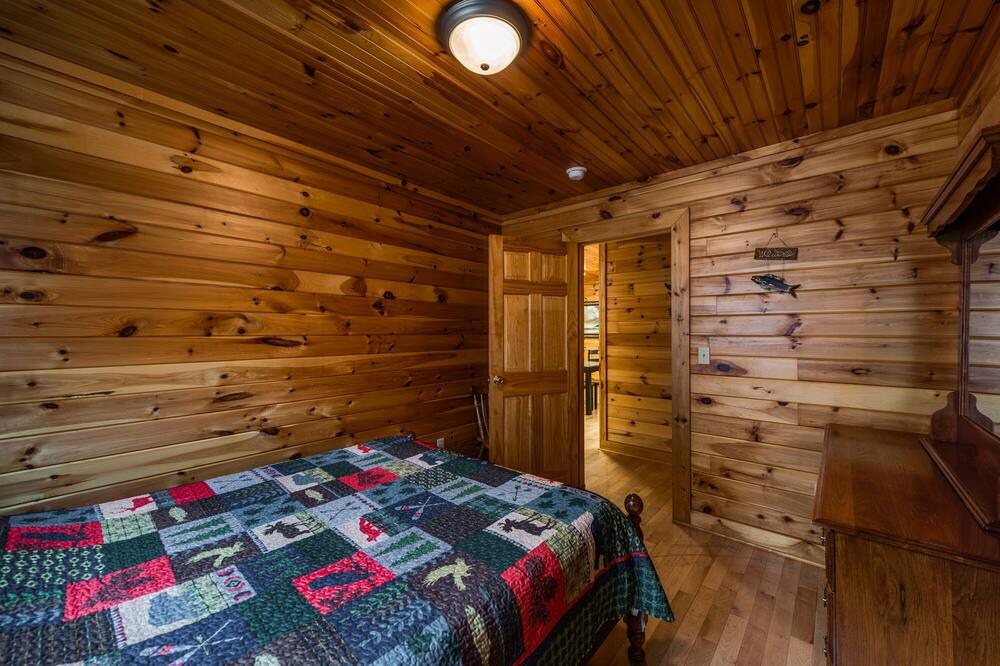 Photo of Bedroom in Allons