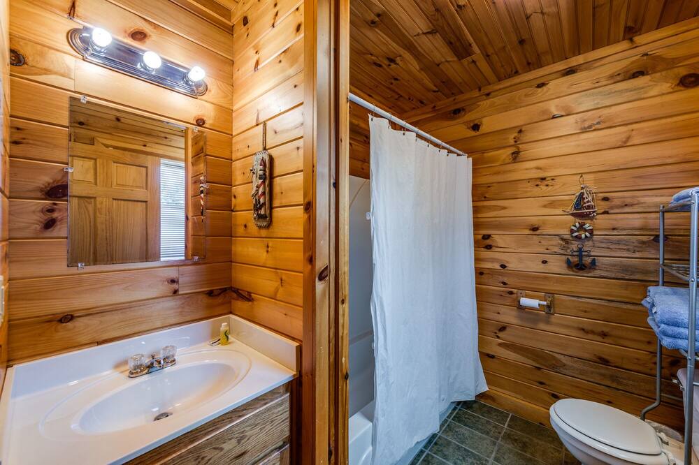 Photo of Bathroom in Allons