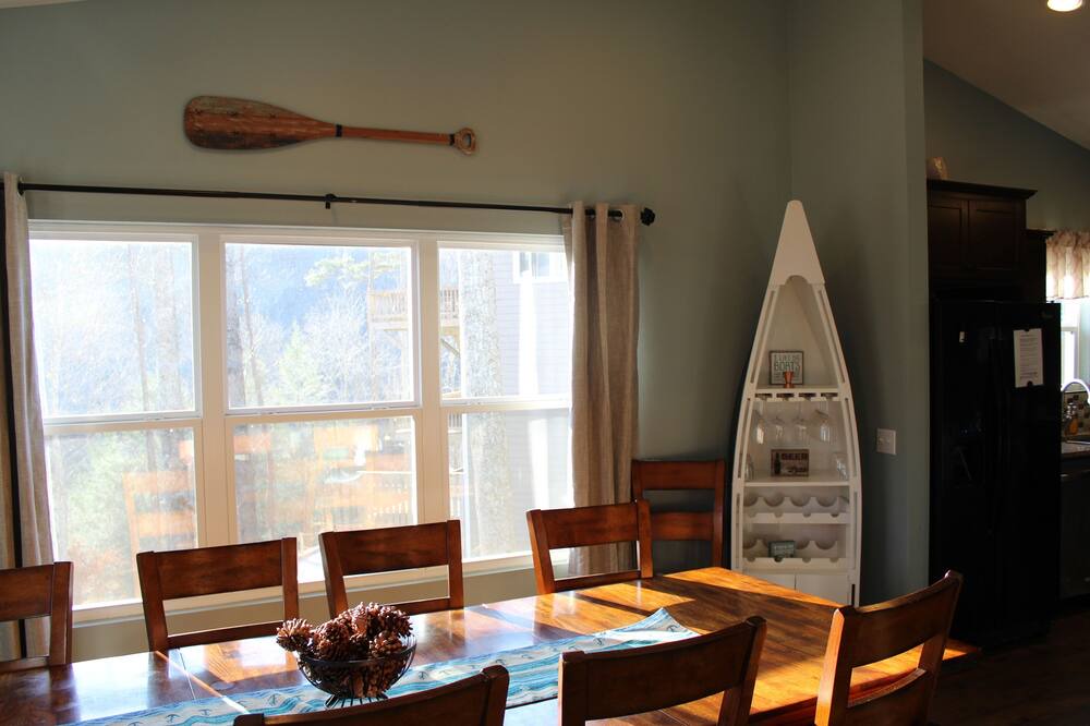 Photo of Kitchen in Lakeside Estates