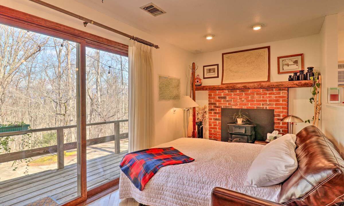 Photo of Bedroom in Cullowhee