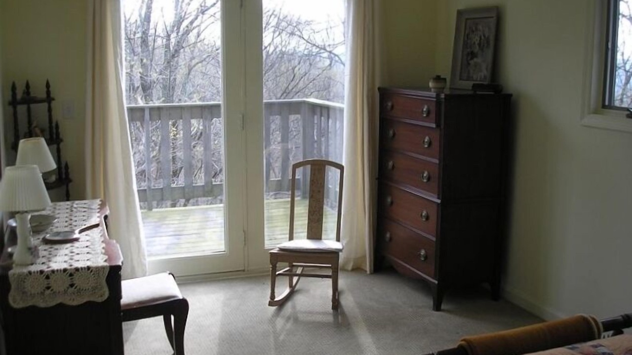 Photo of Livingroom in Sewanee