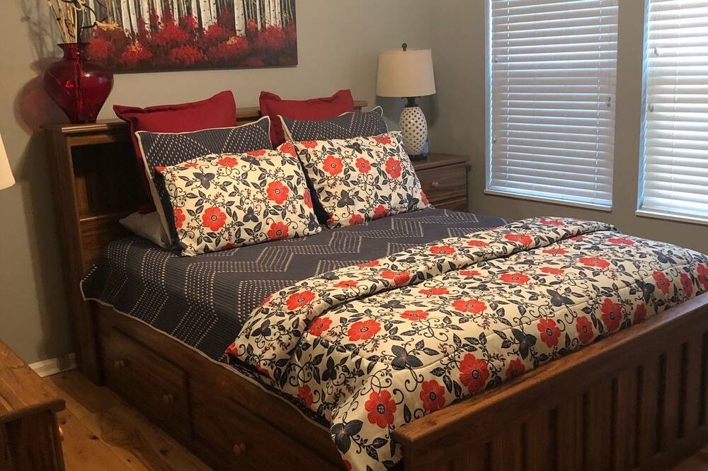 Photo of Bedroom in Leitchfield