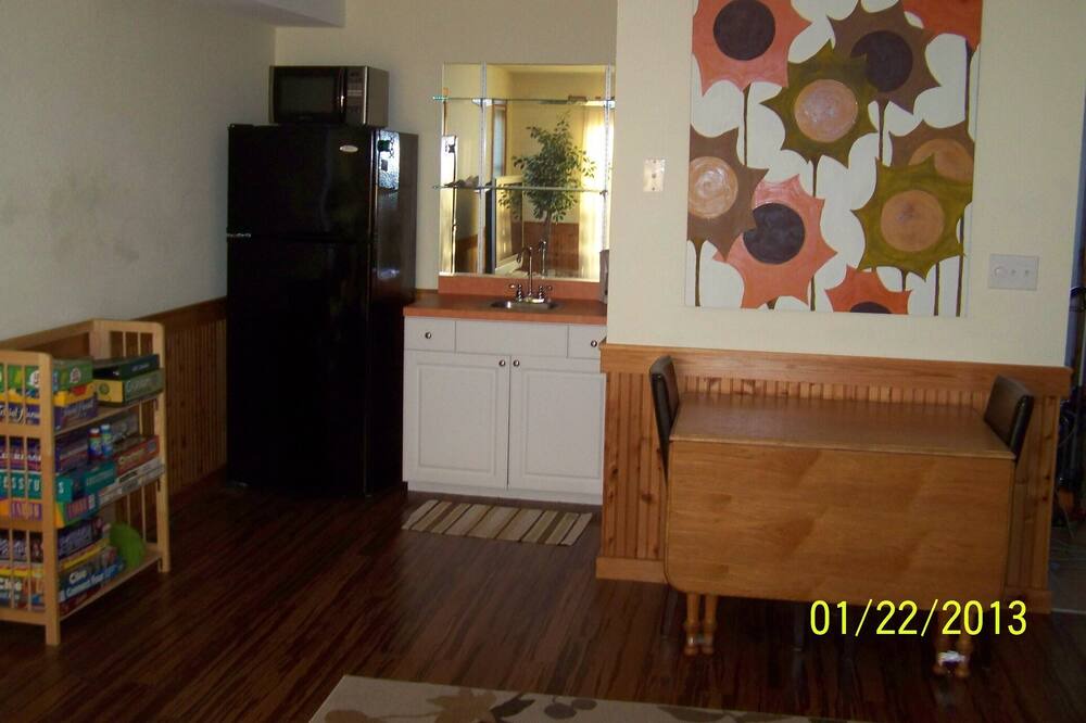 Photo of Kitchen in Waves