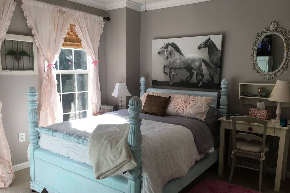 Photo of Bedroom in Fayetteville