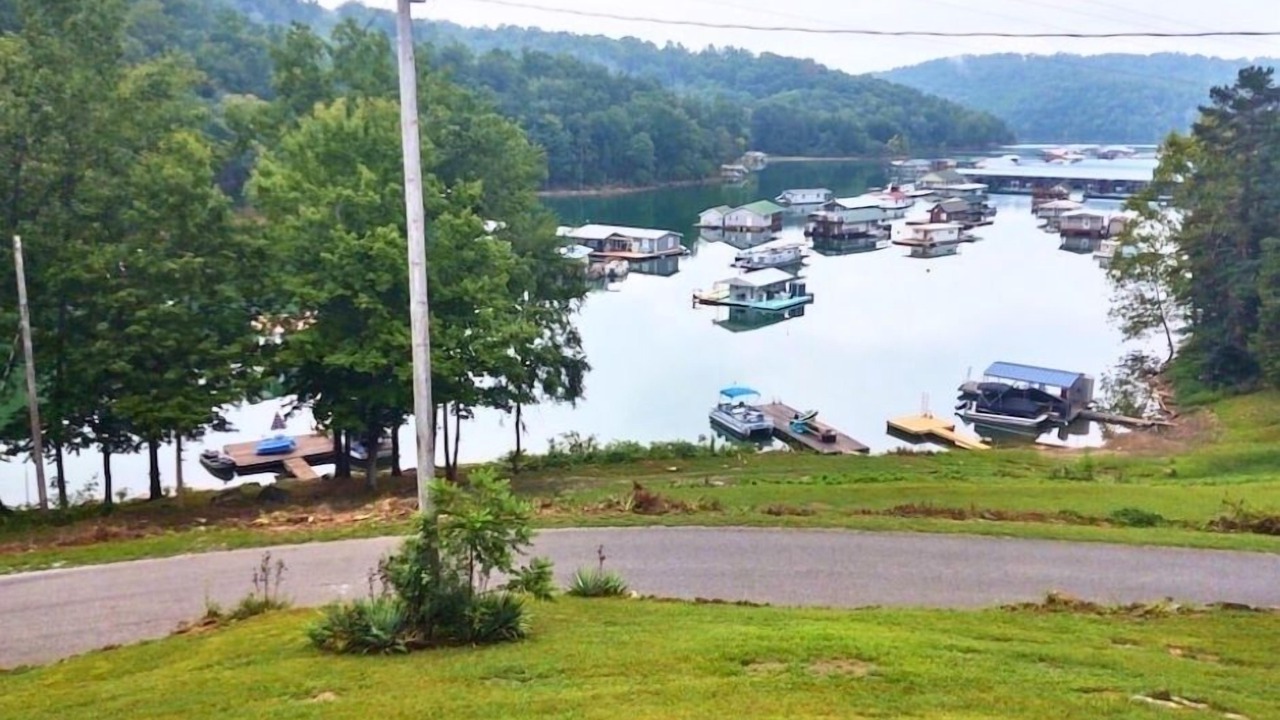 Photo of Others in Flat Hollow Marina