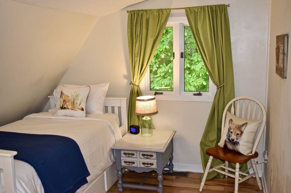 Photo of Bedroom in Arden