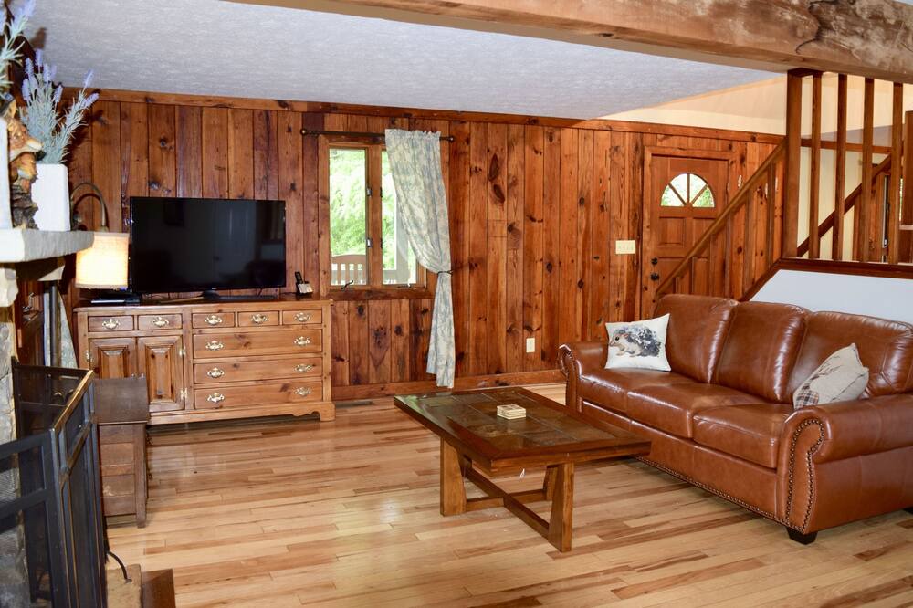 Photo of Bedroom in Arden