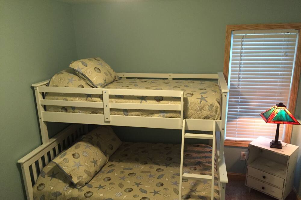 Photo of Bedroom in Avon