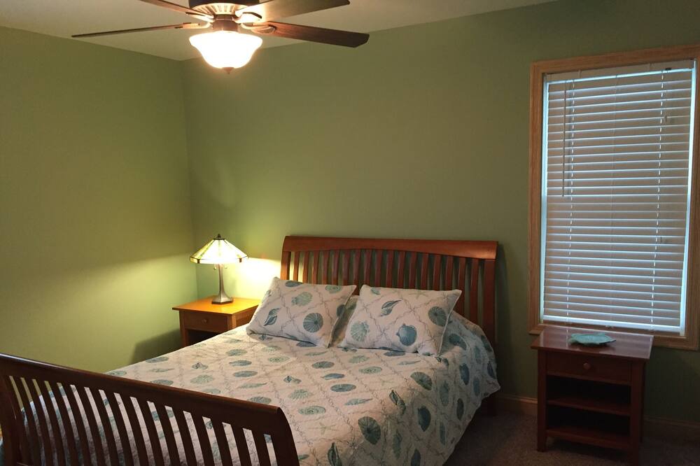 Photo of Bedroom in Avon