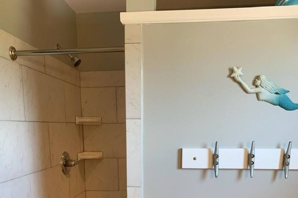 Photo of Bathroom in Rodanthe