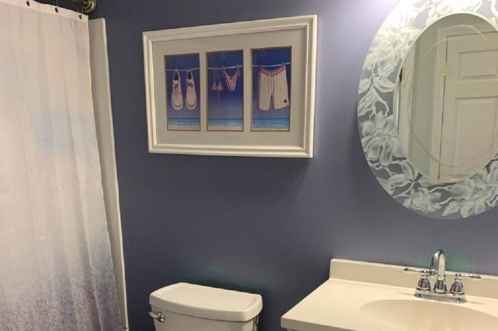 Photo of Bathroom in Rodanthe