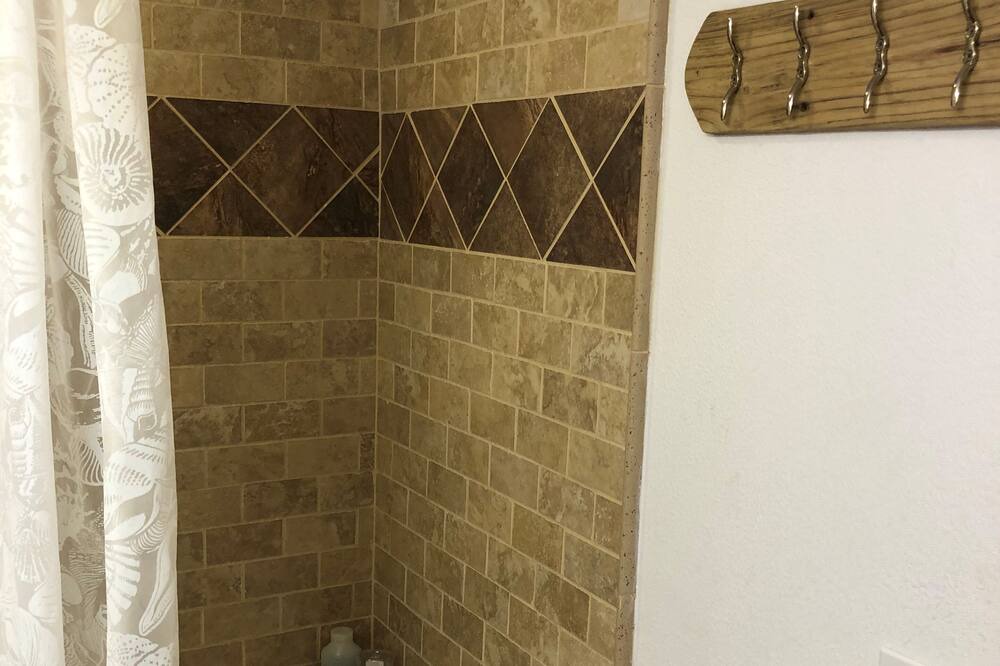 Photo of Bathroom in Salvo