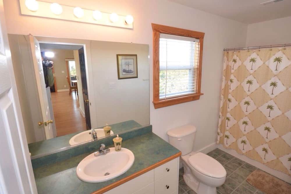 Photo of Bathroom in Salvo