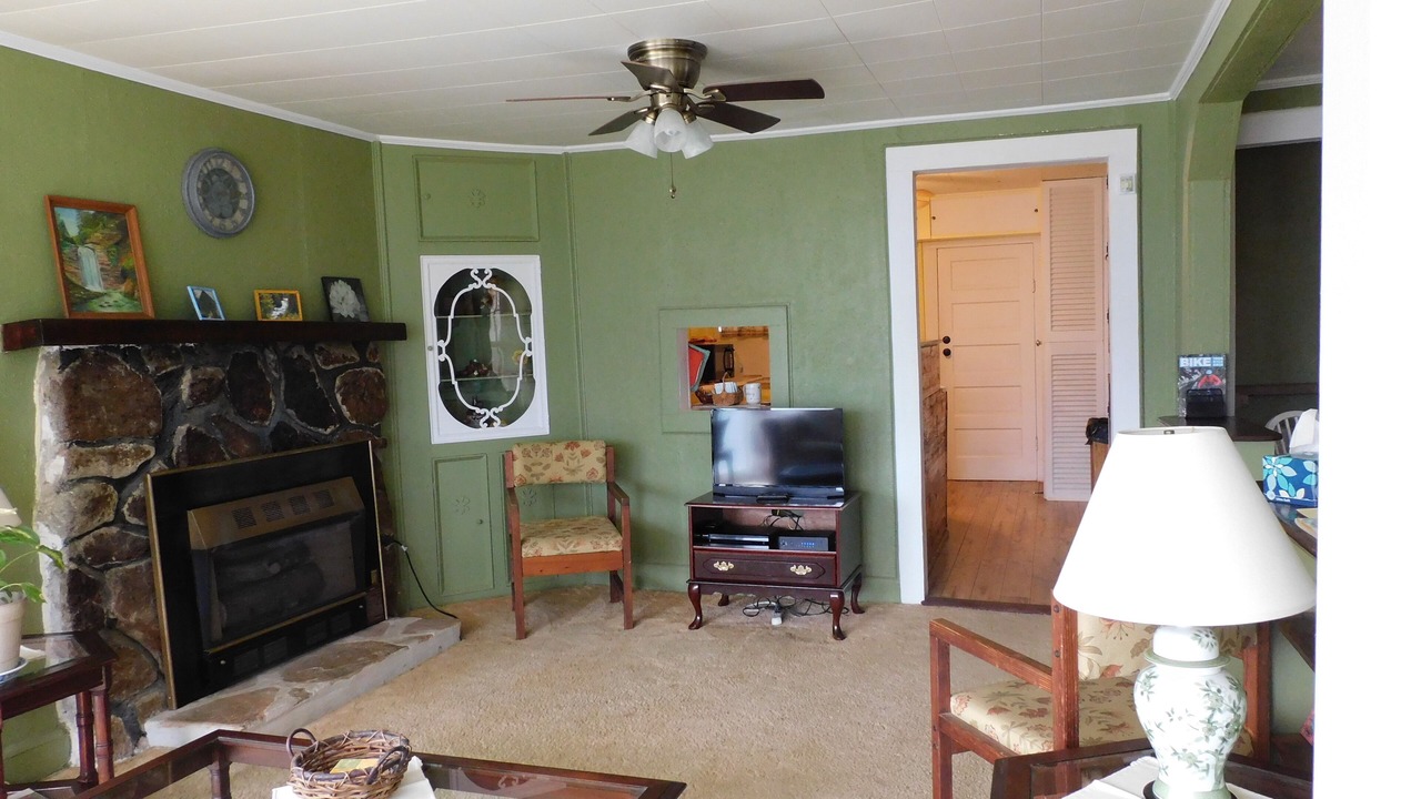 Photo of Livingroom in Pisgah Forest