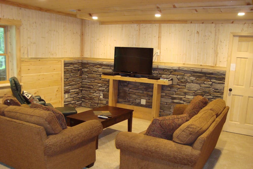 Photo of Bedroom in True