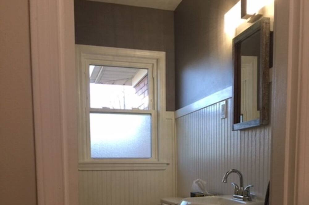 Photo of Bathroom in Shively