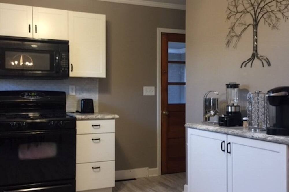 Photo of Kitchen in Shively