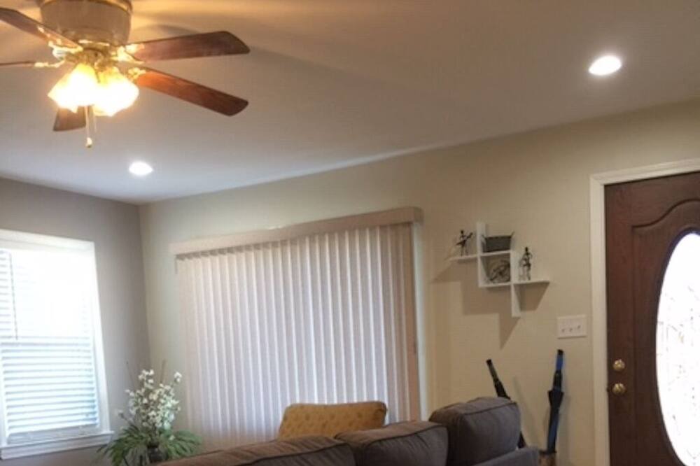 Photo of Bedroom in Shively