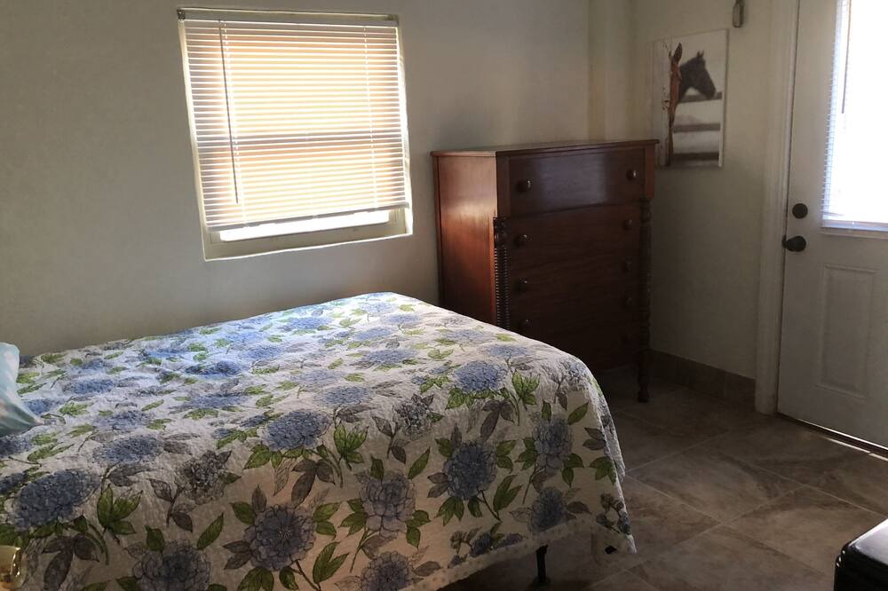 Photo of Bedroom in Prospect