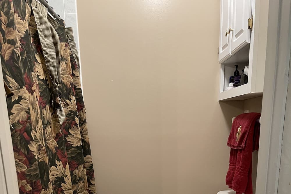 Photo of Bathroom in Penrose