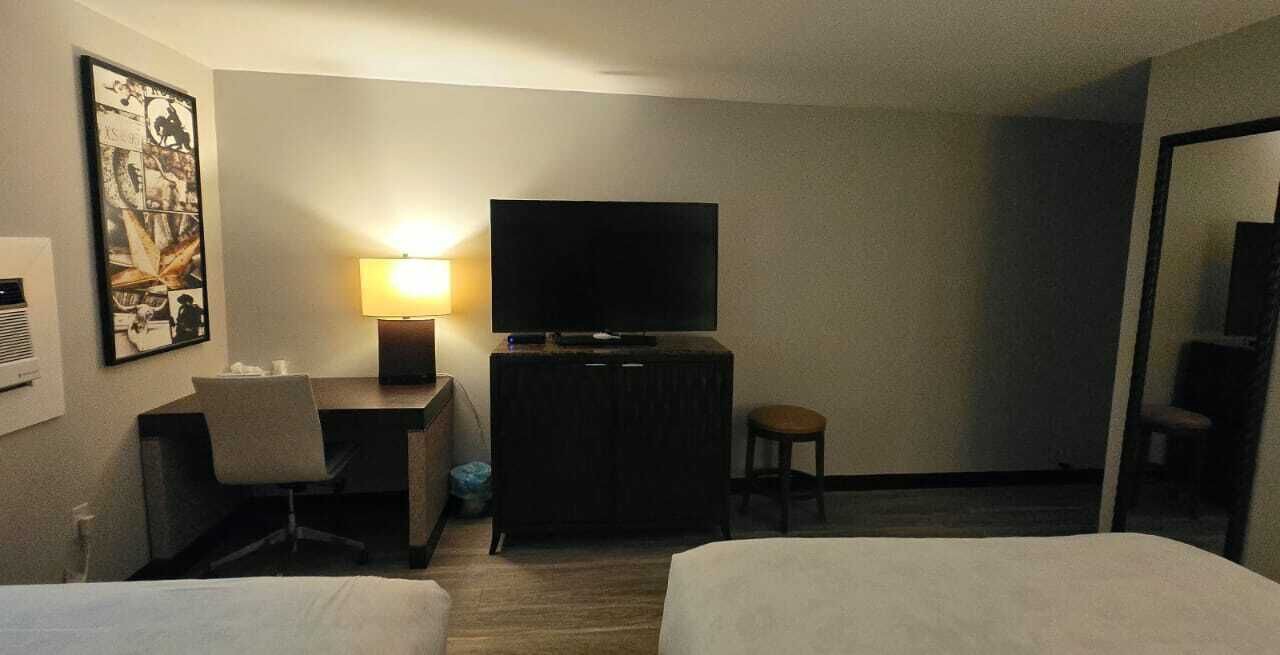 Photo of Bedroom in Redwood