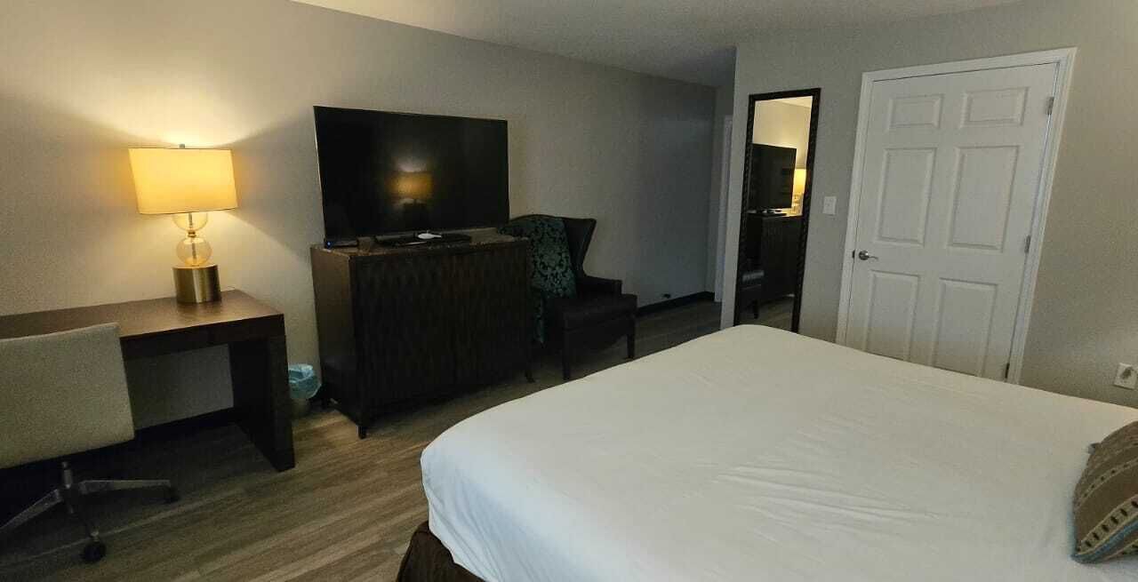 Photo of Bedroom in Redwood