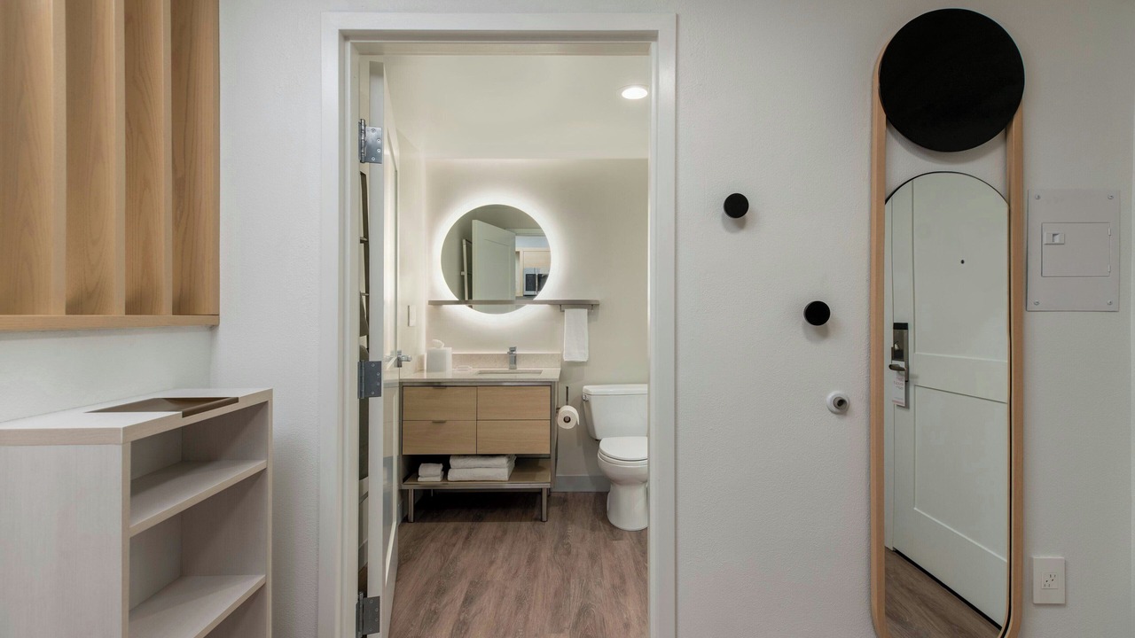 Photo of Bathroom in Central Newport News