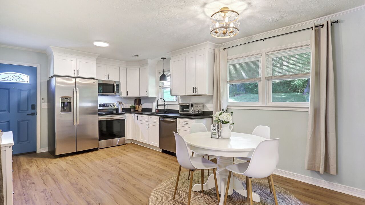 Photo of Kitchen in Travelers Rest