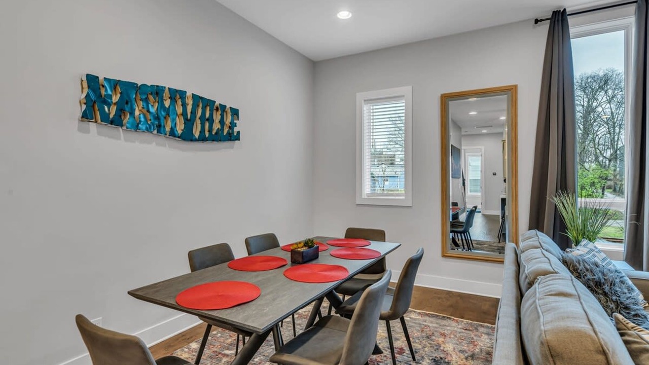 Photo of Others in Nashville