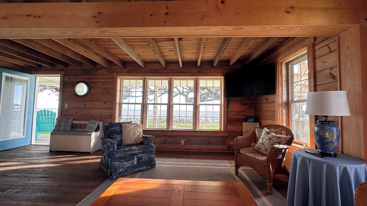 Photo of Livingroom in Harkers Island