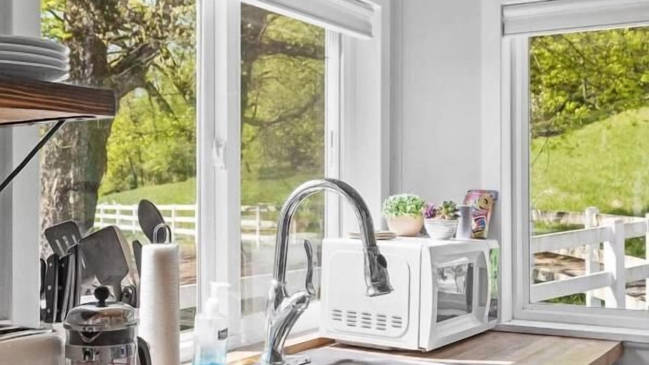 Photo of Kitchen in Lookout Valley Neighborhood Association