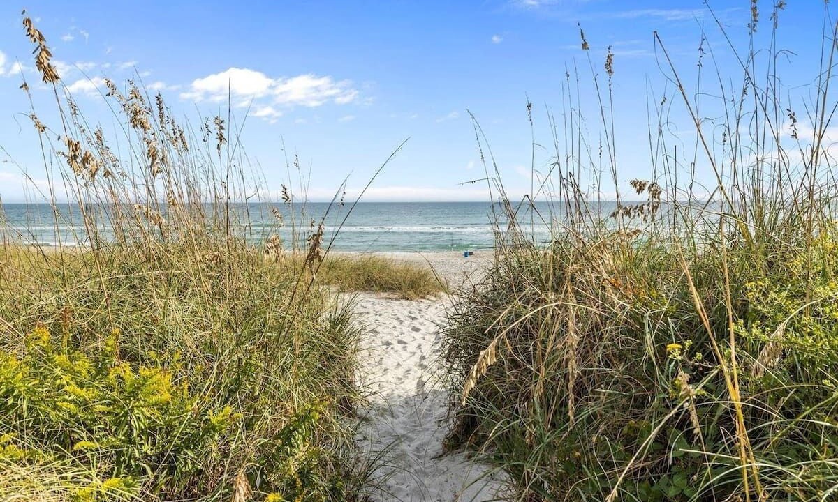 Photo of Others in Pine Knoll Shores