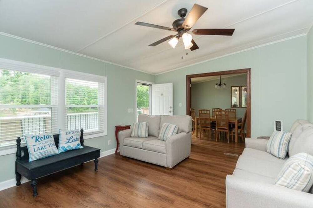Photo of Livingroom in Semora