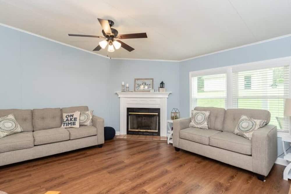 Photo of Livingroom in Semora