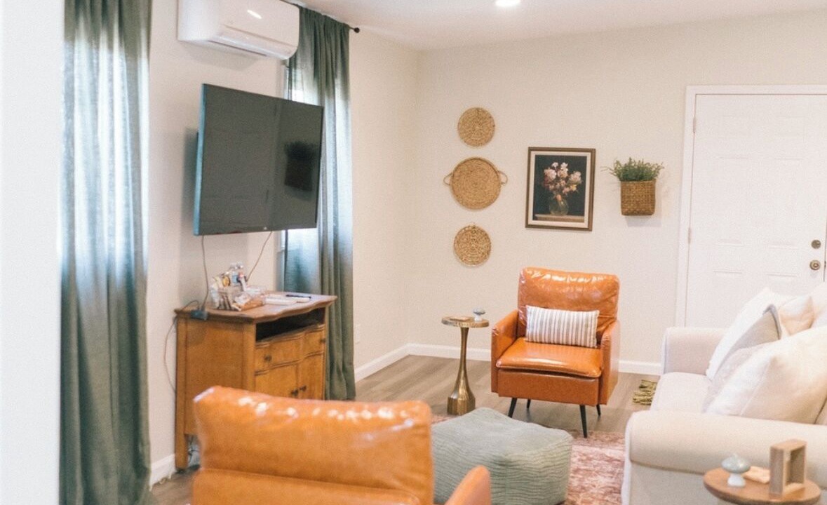 Photo of Livingroom in Knoxville