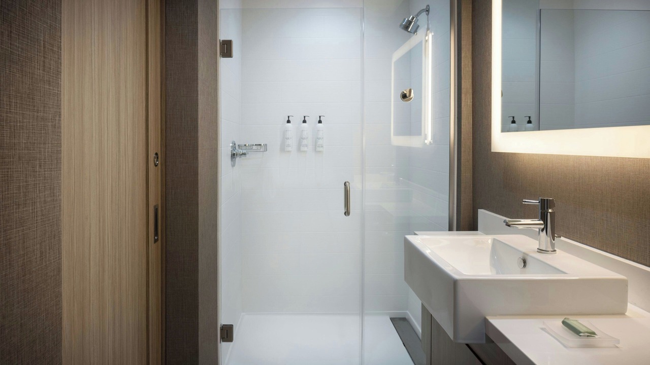 Photo of Bathroom in Newburgh