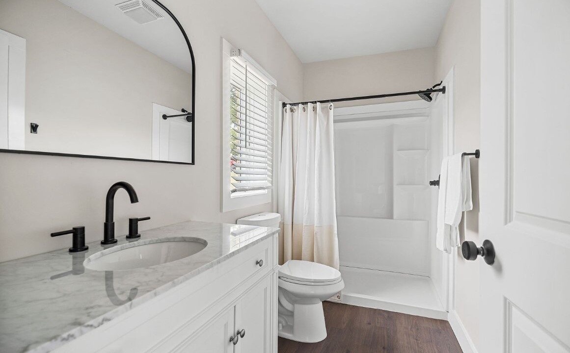 Photo of Bathroom in Allons